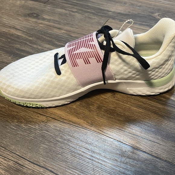 Nike Renew In Season Running Shoes - Picture 5 of 11